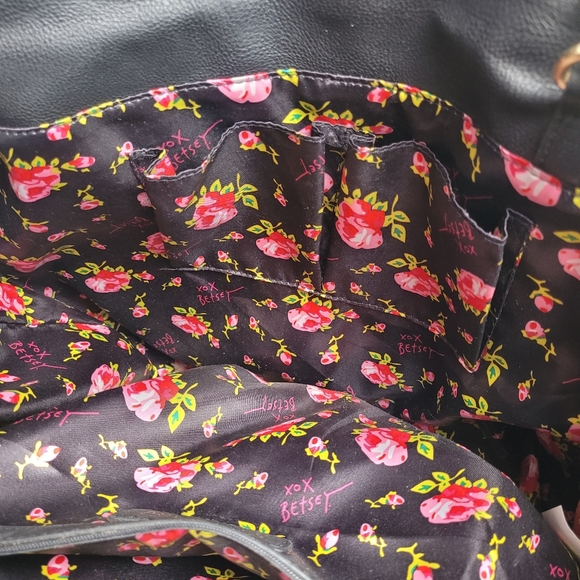 Betsey Johnson Large Satchel Crossbody Bag Ovetsized Bow Taupe Black White Dots - Picture 14 of 15